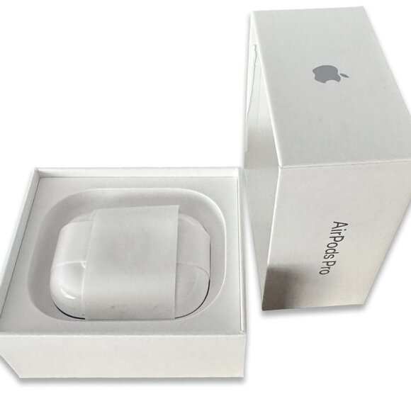 NWT (Open Box) Apple AirPods Pro 3 - Model A30632 + 2 cases, 4 Extra Ear Tips - Picture 12 of 16